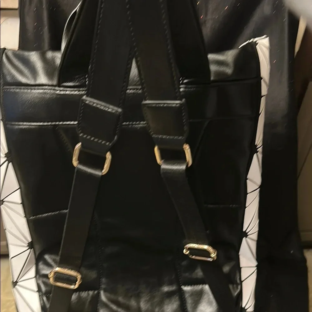 Stylish Black and White Geometric Tote/Backpack